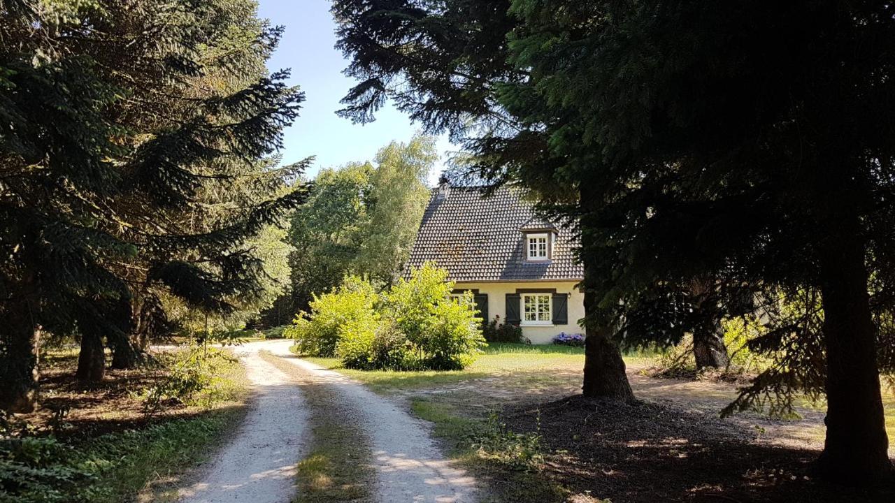 Le Clos Des Ecureuils Vouzon Exteriör bild
